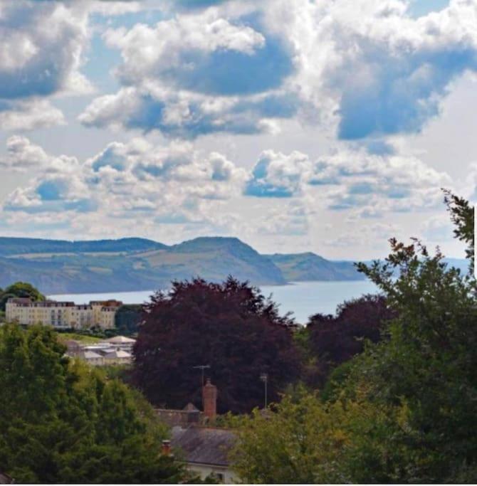 Beautiful Large Property, Sleeps 9 Walking Distance To The Sea , Beaches And Restaurants Fantastic Interior Lyme Regis Extérieur photo