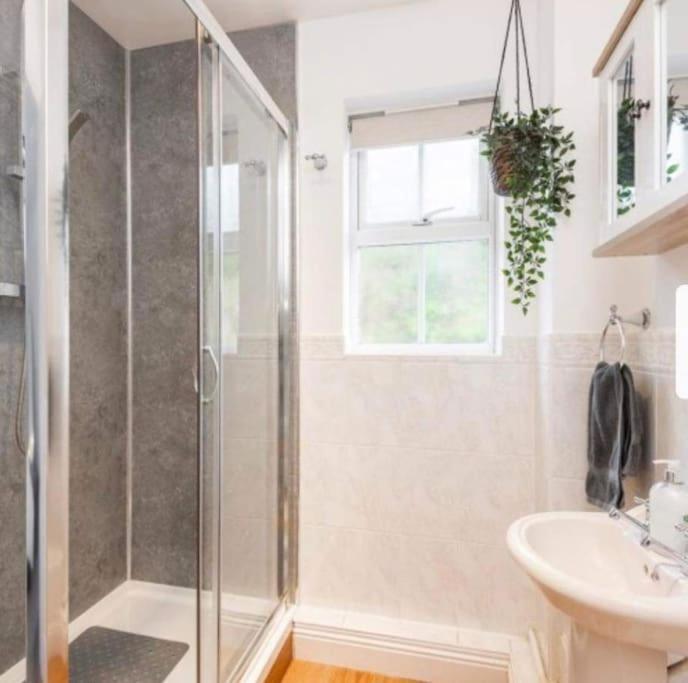 Beautiful Large Property, Sleeps 9 Walking Distance To The Sea , Beaches And Restaurants Fantastic Interior Lyme Regis Extérieur photo