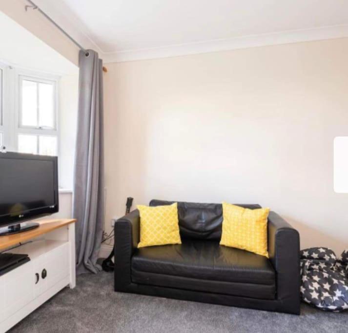 Beautiful Large Property, Sleeps 9 Walking Distance To The Sea , Beaches And Restaurants Fantastic Interior Lyme Regis Extérieur photo