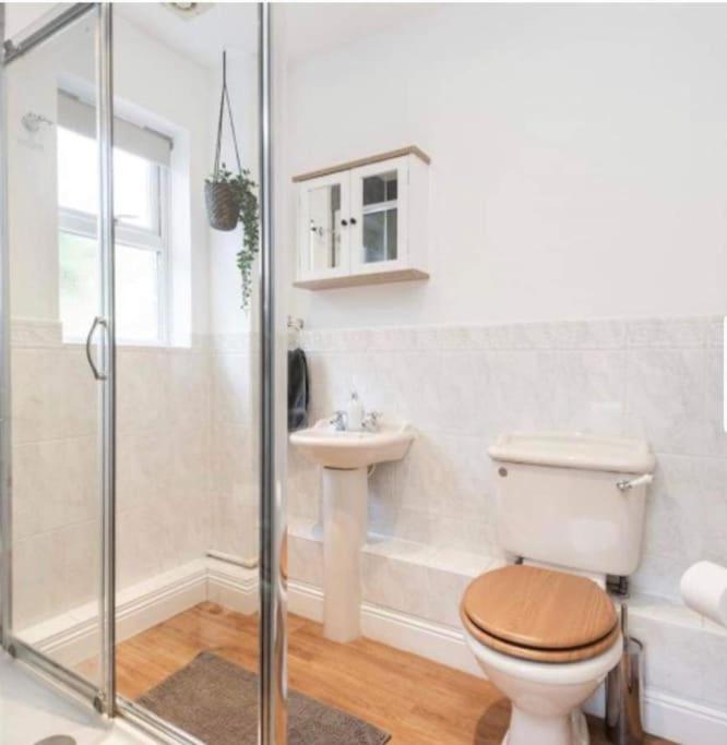 Beautiful Large Property, Sleeps 9 Walking Distance To The Sea , Beaches And Restaurants Fantastic Interior Lyme Regis Extérieur photo