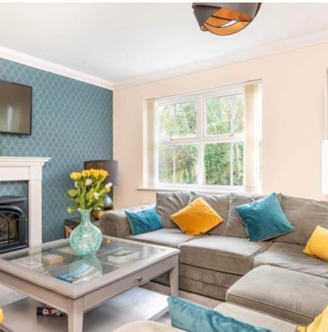 Beautiful Large Property, Sleeps 9 Walking Distance To The Sea , Beaches And Restaurants Fantastic Interior Lyme Regis Extérieur photo