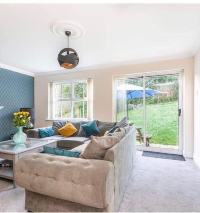 Beautiful Large Property, Sleeps 9 Walking Distance To The Sea , Beaches And Restaurants Fantastic Interior Lyme Regis Extérieur photo