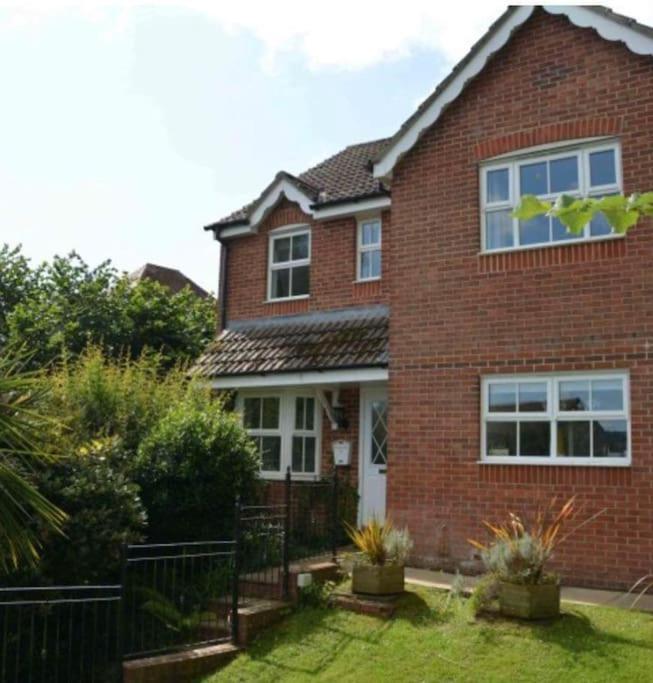 Beautiful Large Property, Sleeps 9 Walking Distance To The Sea , Beaches And Restaurants Fantastic Interior Lyme Regis Extérieur photo