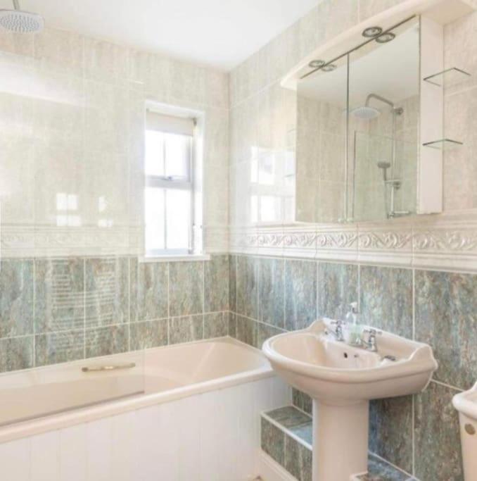 Beautiful Large Property, Sleeps 9 Walking Distance To The Sea , Beaches And Restaurants Fantastic Interior Lyme Regis Extérieur photo