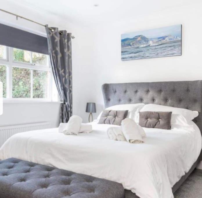 Beautiful Large Property, Sleeps 9 Walking Distance To The Sea , Beaches And Restaurants Fantastic Interior Lyme Regis Extérieur photo