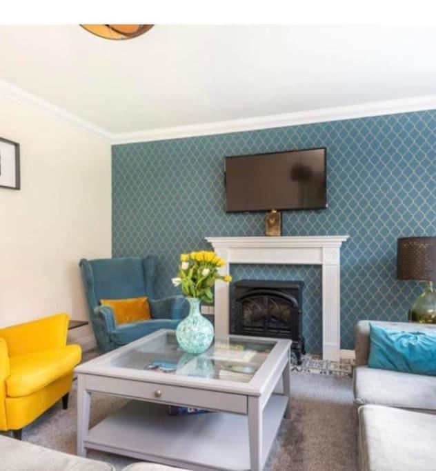 Beautiful Large Property, Sleeps 9 Walking Distance To The Sea , Beaches And Restaurants Fantastic Interior Lyme Regis Extérieur photo