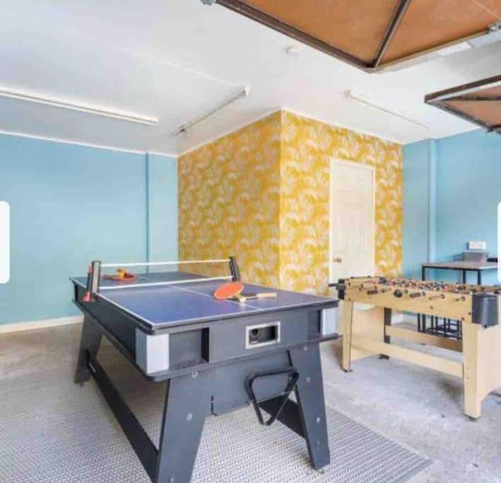 Beautiful Large Property, Sleeps 9 Walking Distance To The Sea , Beaches And Restaurants Fantastic Interior Lyme Regis Extérieur photo